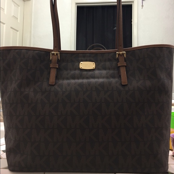 Authentic Michael Kors Large Tote - Picture 1 of 3
