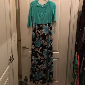 Maternity dress only worn once