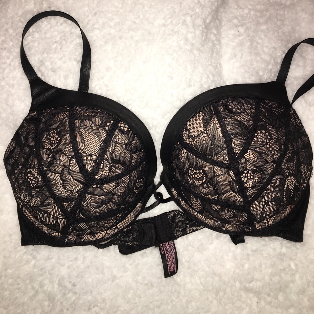 Victoria's Secret Bombshell Plunge Bra 34C