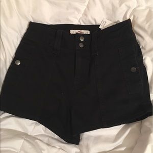 New black Hollister shorts