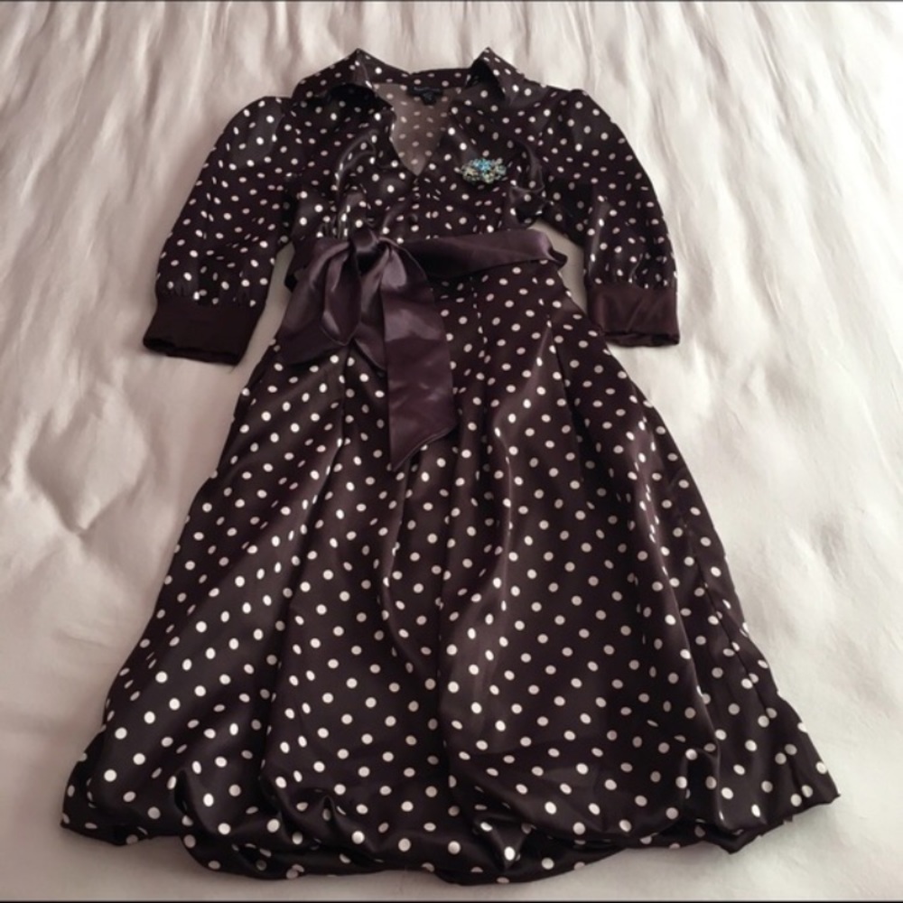 Bebe Polka Dot blouse & skirt w/ sash