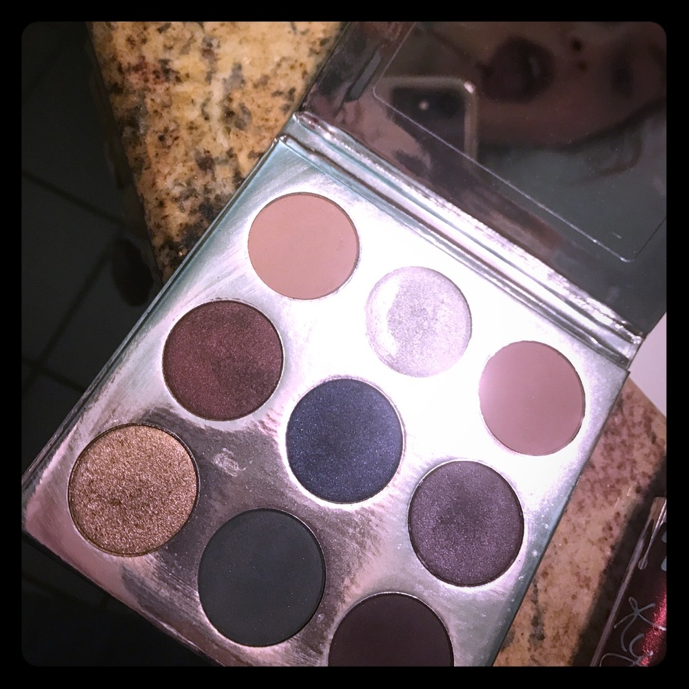 Kylie Jenner Eyeshadow Kyshadow Holiday Palette
