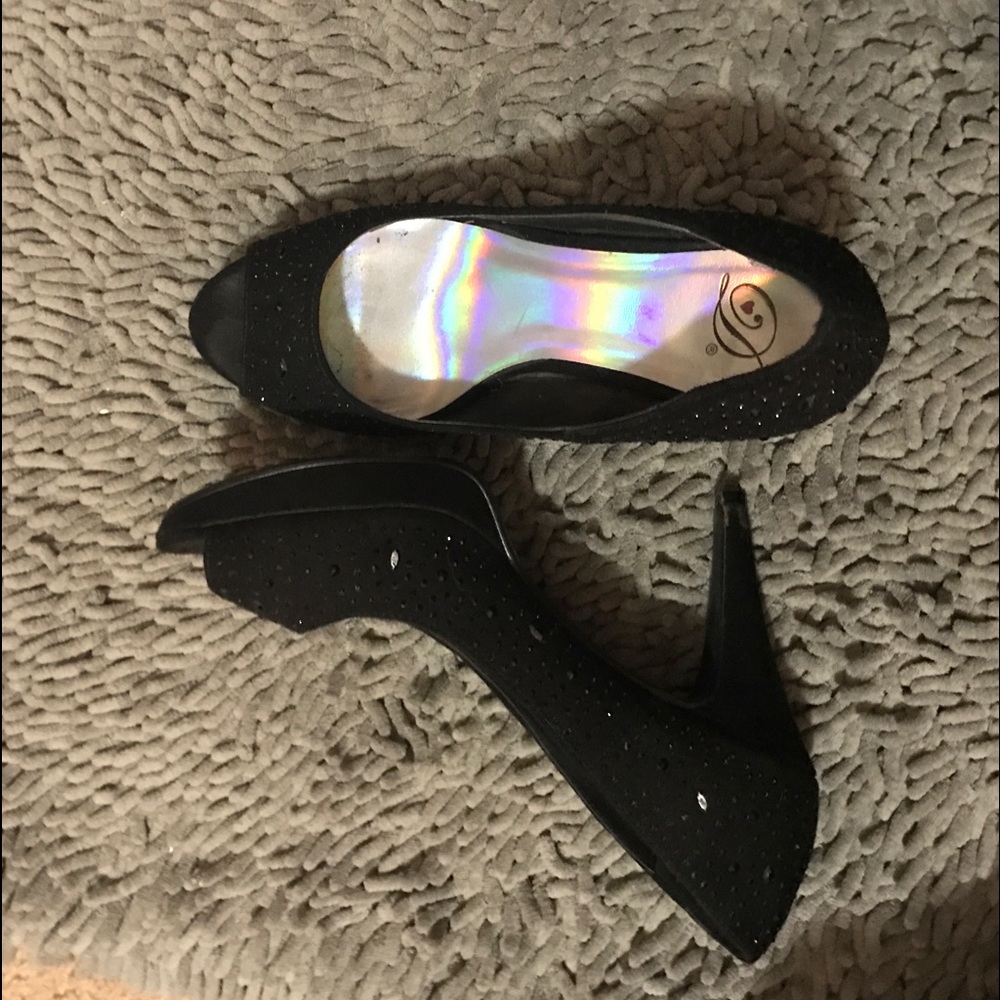 Black peep toe heels