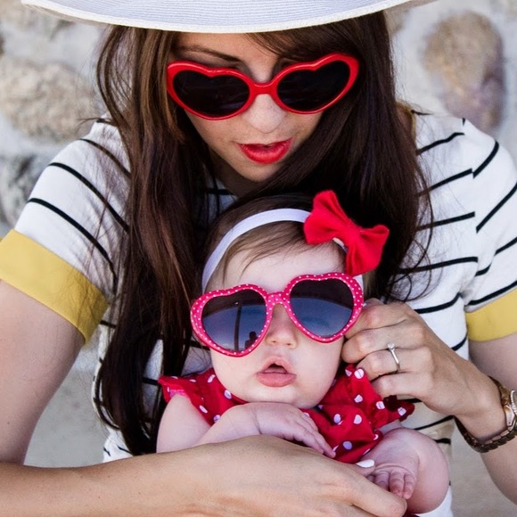 Meet your Posher, Kami - Picture 1 of 1