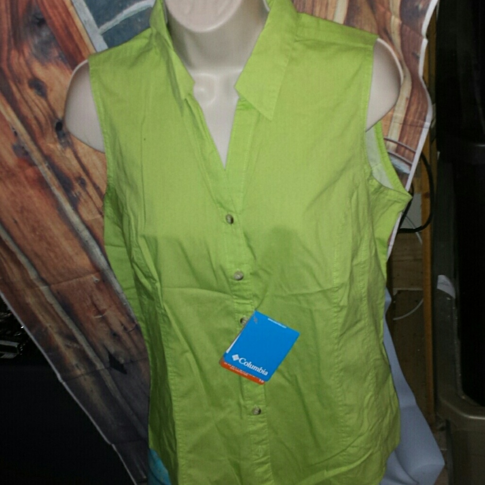 Ladies button down tank. Size M