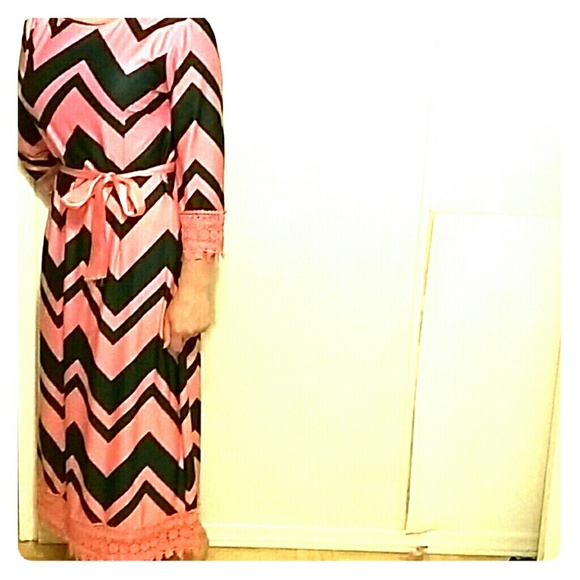 Dainty Jewels  Dresses & Skirts - Dainty Jewels dress