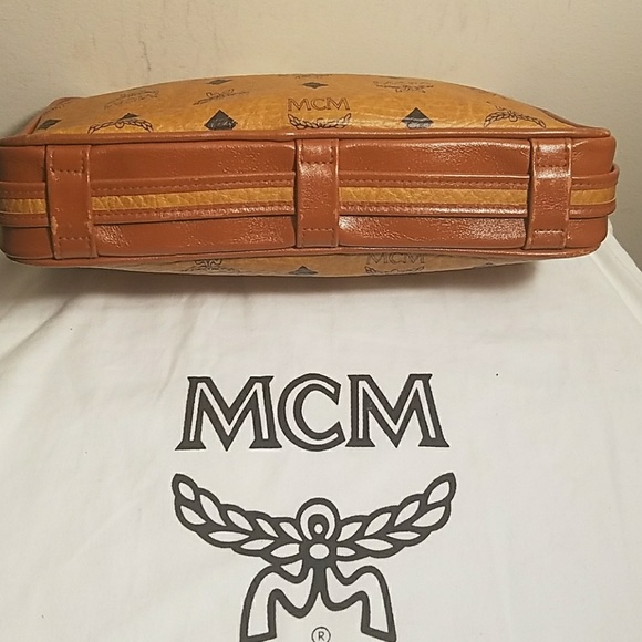 90 💕🌹Vintage MCM Crossbody Bag🌹💕