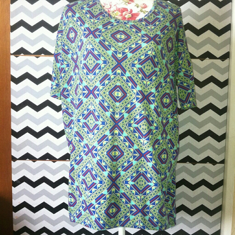 Lula roe lularoe Irma shirt xxs