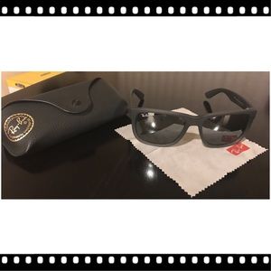 Ray-Ban Justin Classic Sunglasses (Brand New)
