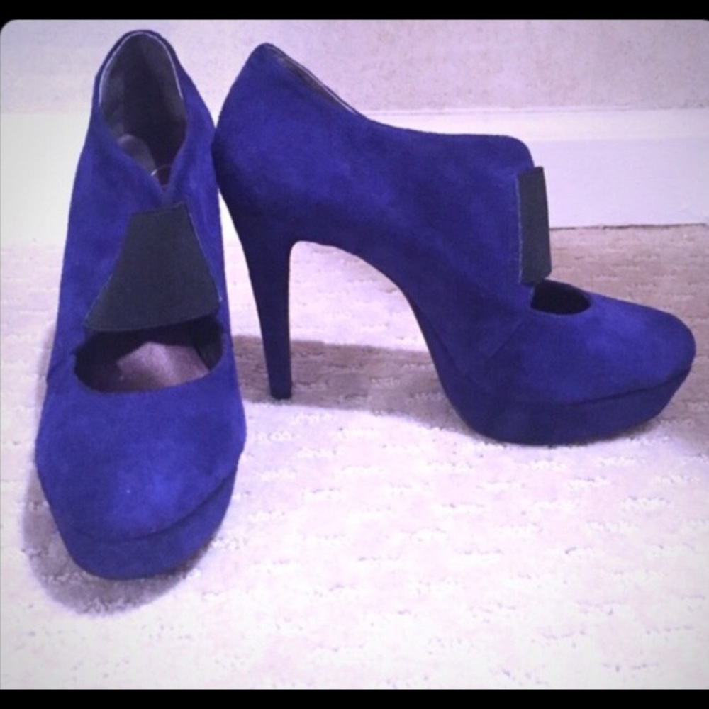 Rare color!! Worn once