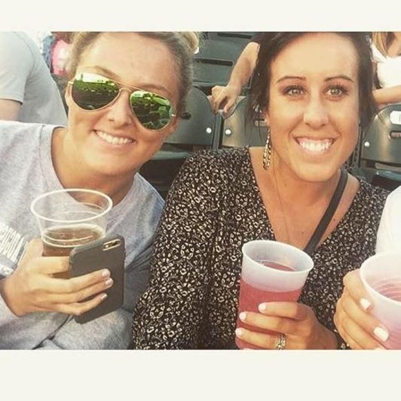 Meet your Posher, Lauren - Picture 1 of 1