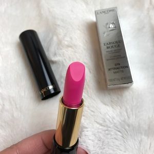 Lancome Makeup - BNIB LANCÔME ATTRACTION L'ABSOLU ROUGE LIPSTICK Lancome Makeup - BNIB LANCÔME ATTRACTION L'ABSOLU ROUGE LIPSTICK