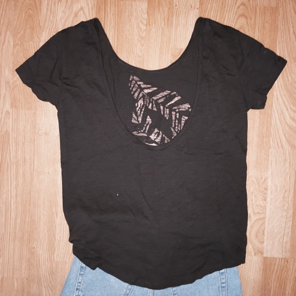 F21 graphic tee with scoop open back - Picture 4 of 4