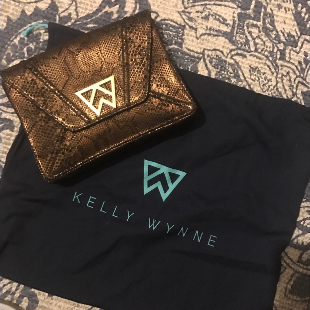 Kelly Wynne Cloud 9 Clutch