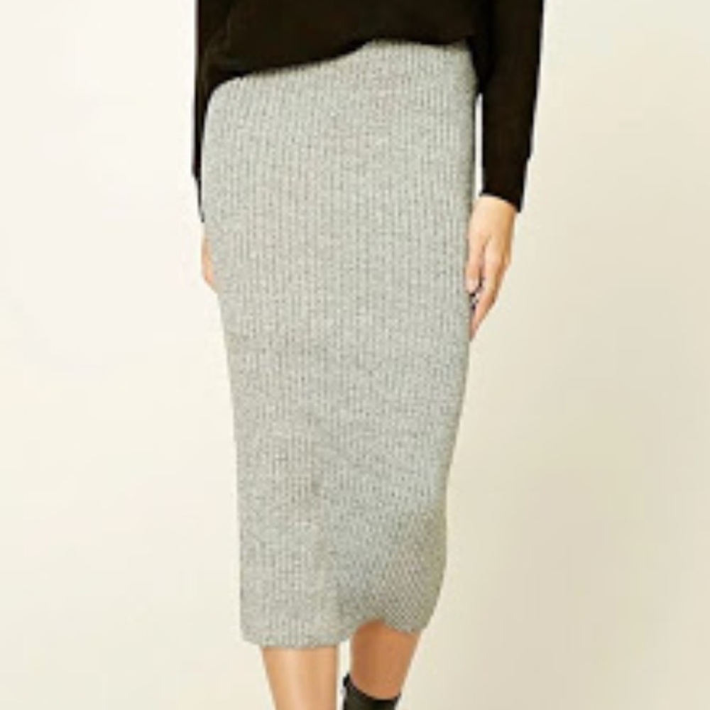 Bodycon pencil midi skirt