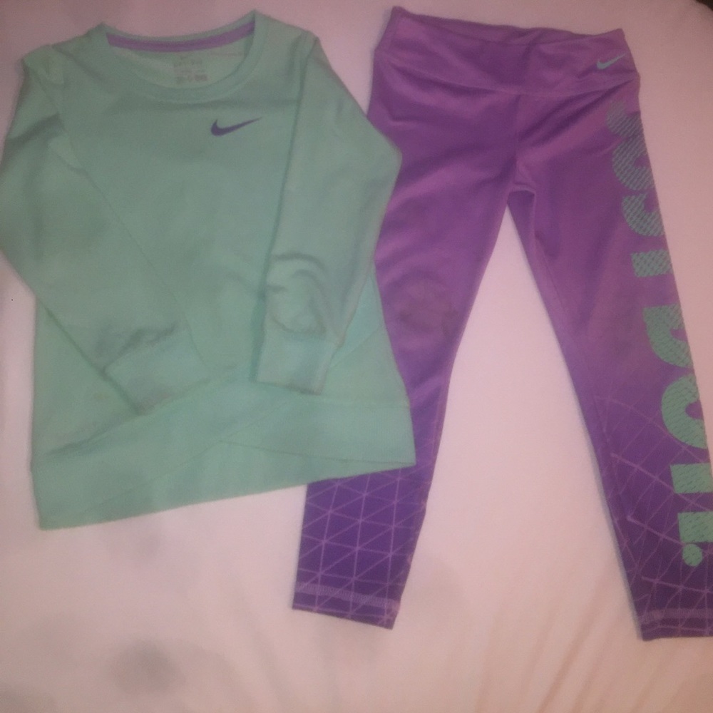 Turquoise/Purple Nike dri-fit shirt/ leggings