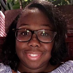 Meet your Posher, Kenisha