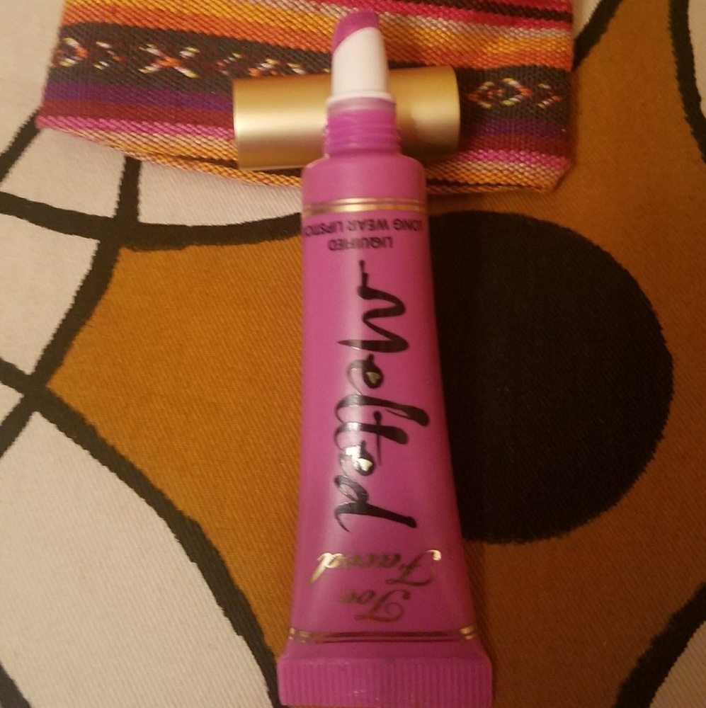 Too faced - Picture 2 of 3