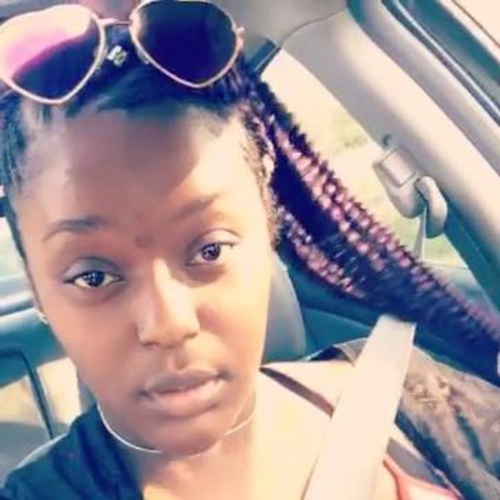 Meet your Posher, Denise