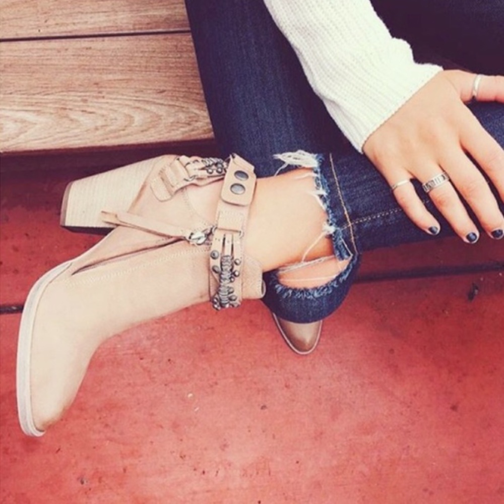 Dolce vita booties