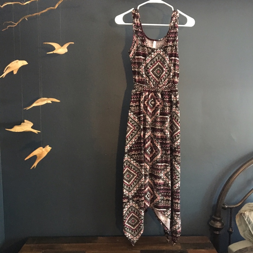 Midi sharkbite target dress