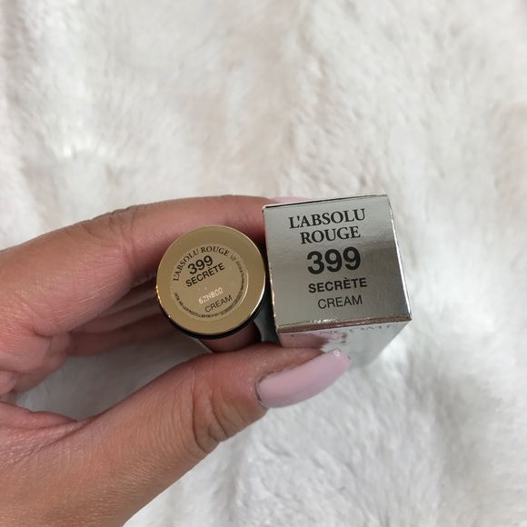 Lancome Makeup - BNIB LANCÔME SECRÉTE L'ABSOLU ROUGE CREAM LIPSTICK Lancome Makeup - BNIB LANCÔME SECRÉTE L'ABSOLU ROUGE CREAM LIPSTICK