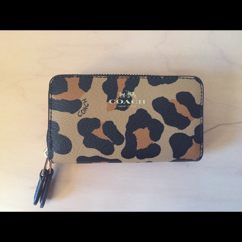 NWOT Coach Leopard Double Zipper Wallet