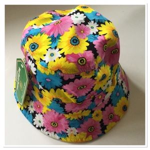 Boutique Accessories - Pastel Daisy Bucket Hat Boutique Accessories - Pastel Daisy Bucket Hat