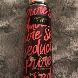 Victoria's Secret pure seduction body mist