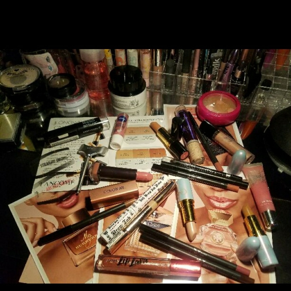 Huge makeup bundle! 40 pieces