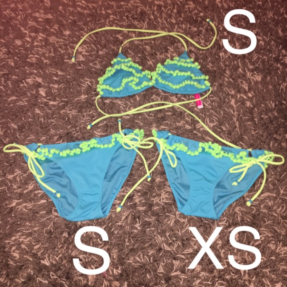 NWOT Victoria's Secret bikini set
