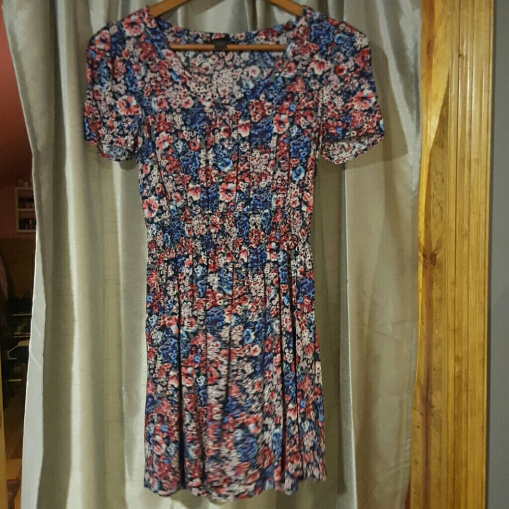 NWOT Floral F21 dress, sz S