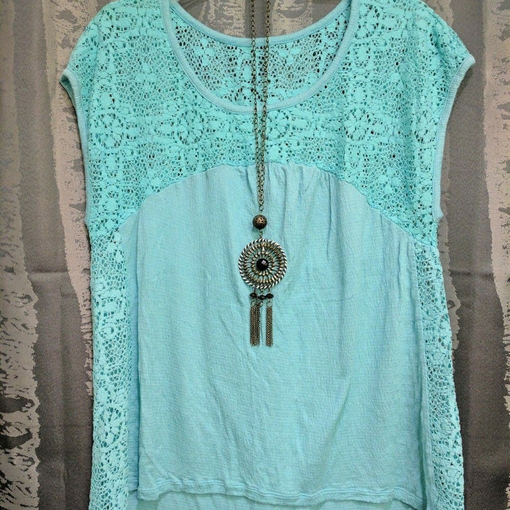 Lovely blue top