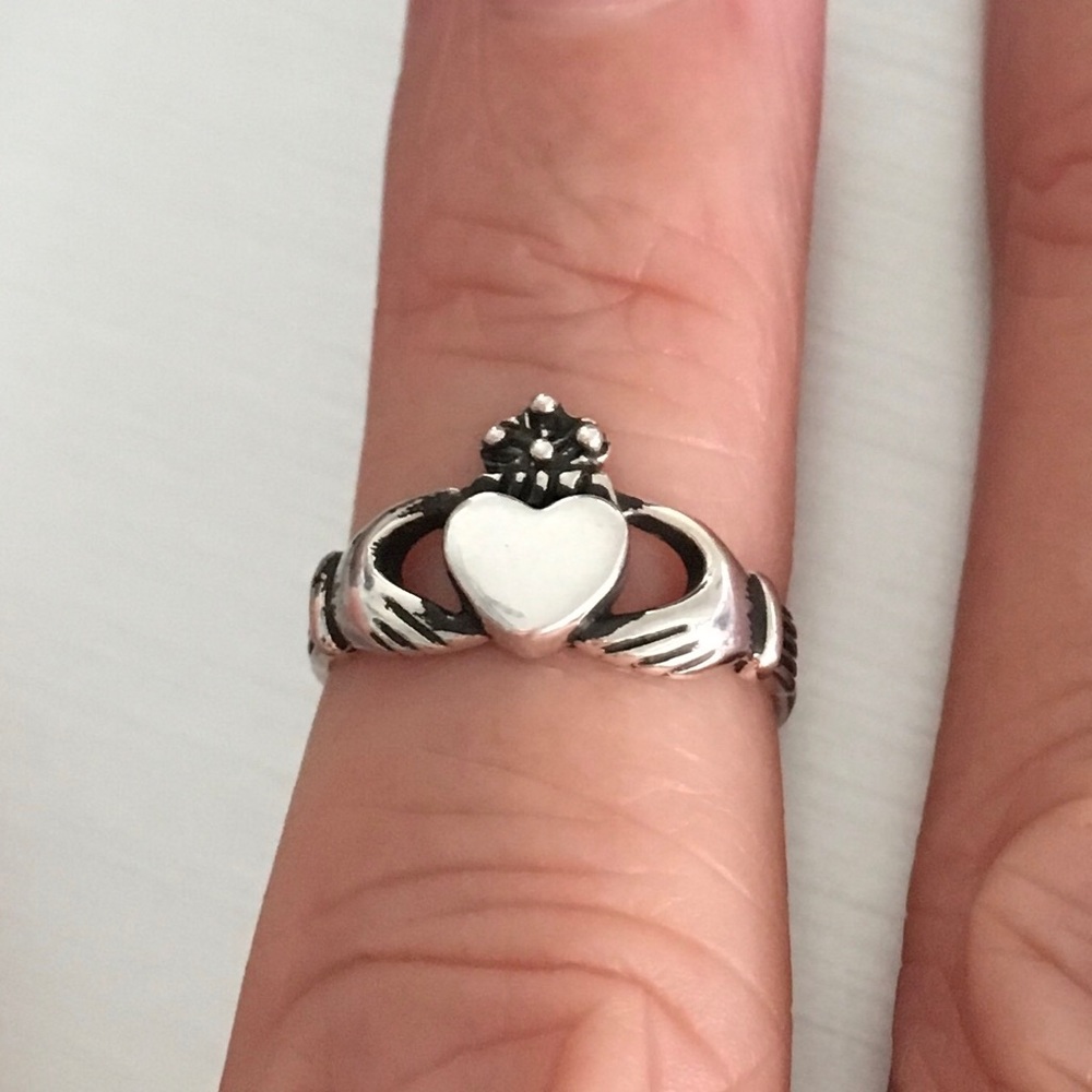 Sterling Silver Claddagh Toe Ring - image 2