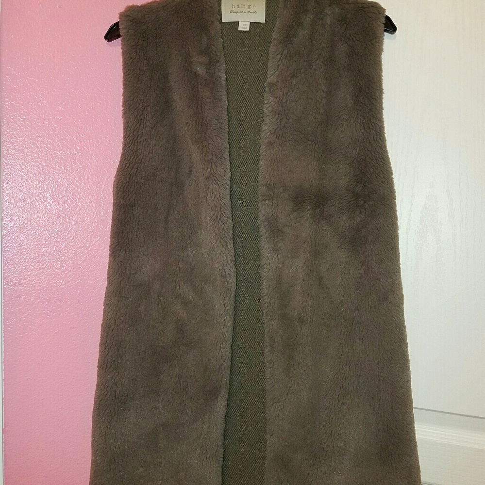HINGE Faux Fur Vest - XS