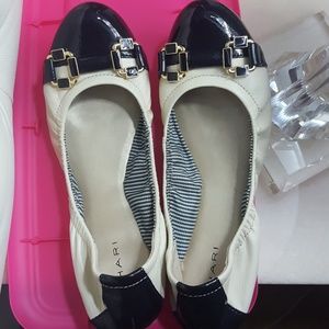 Tahari Ballet Flats--Size 8.5