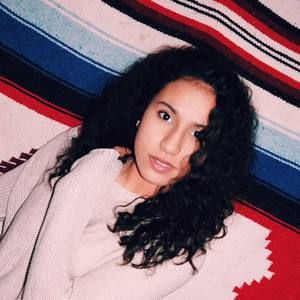 Meet your Posher, Makora