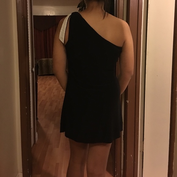 Marked down 🌸🌹⬇️⬇️Woman's dress - Picture 2 of 5