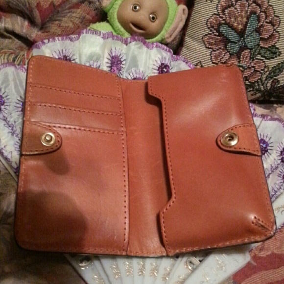 Dooney & Bourke smartphone wallet - Picture 4 of 7
