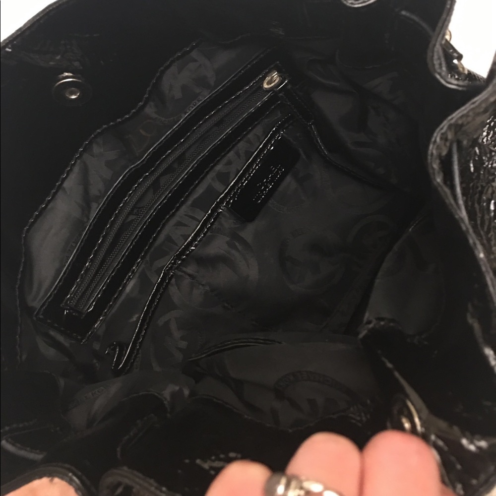 ✨SOLD✨ Michael Kors Hamilton patent leather - Picture 3 of 7
