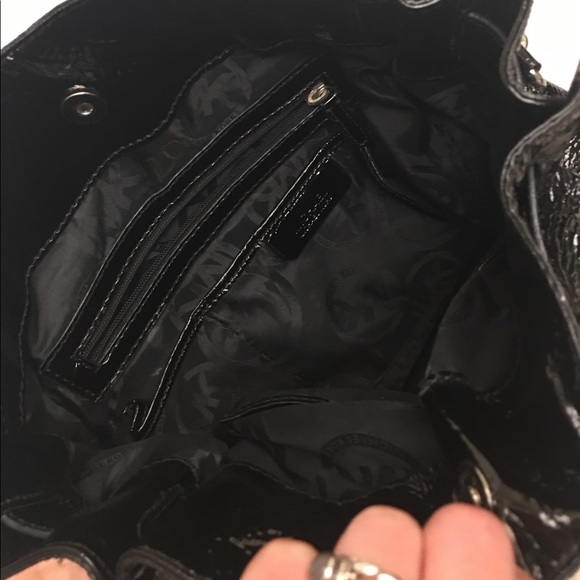 ✨SOLD✨ Michael Kors Hamilton patent leather - Picture 3 of 7