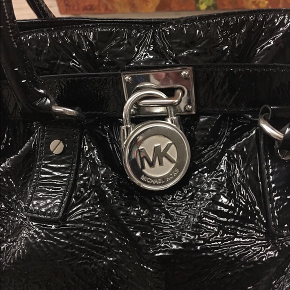 ✨SOLD✨ Michael Kors Hamilton patent leather - Picture 4 of 7