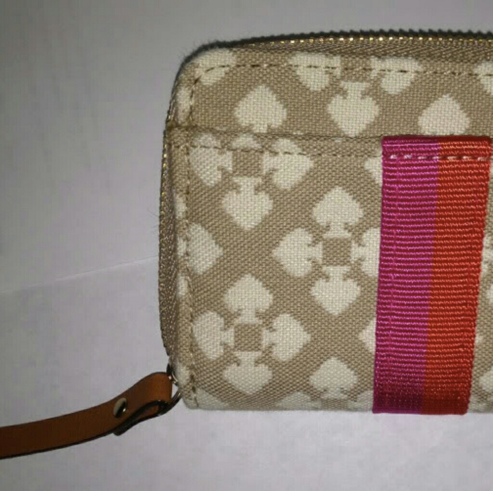 ❌SOLD❌ Kate Spade Wallet - Picture 2 of 4