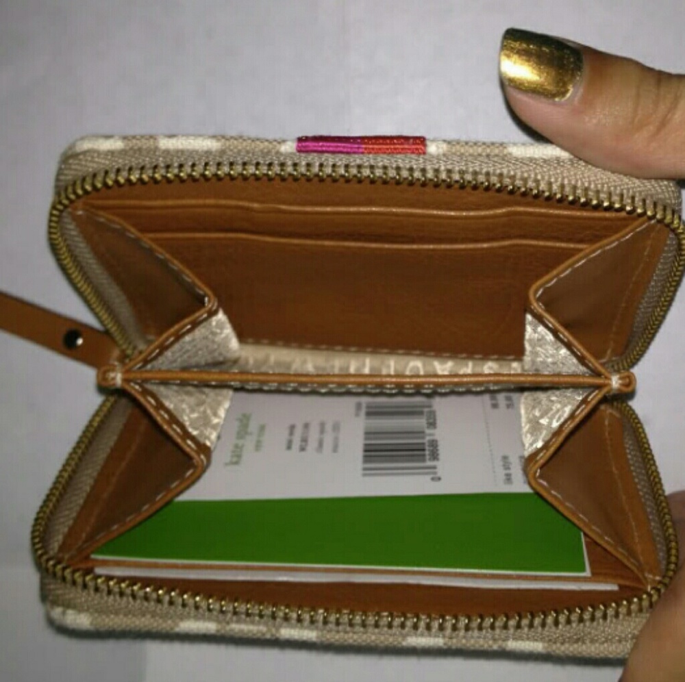❌SOLD❌ Kate Spade Wallet - Picture 3 of 4