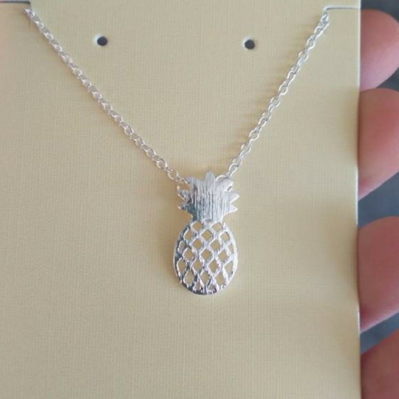 New!! 18k Gold & Silver Pineapple Charm Necklace - Picture 5 of 8