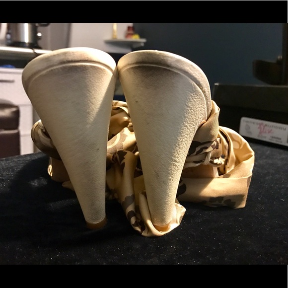 Lace up BCBG summer heels - Picture 3 of 3