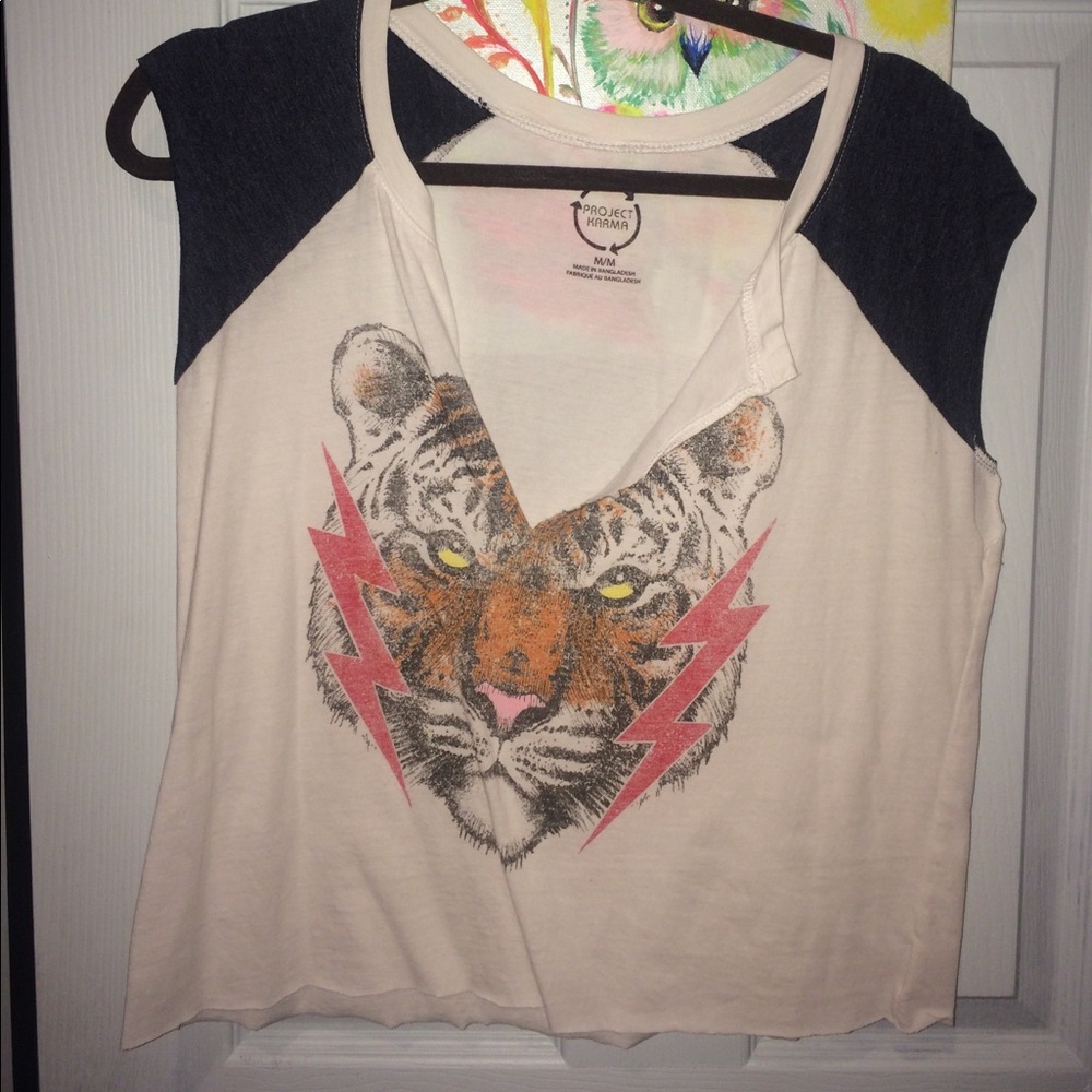 crop graphic muscle crop