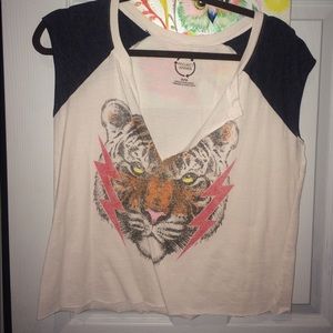 crop graphic muscle crop