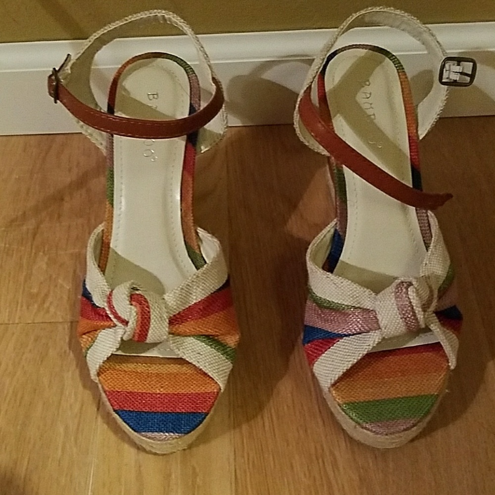 Size 6 multicolored wedges