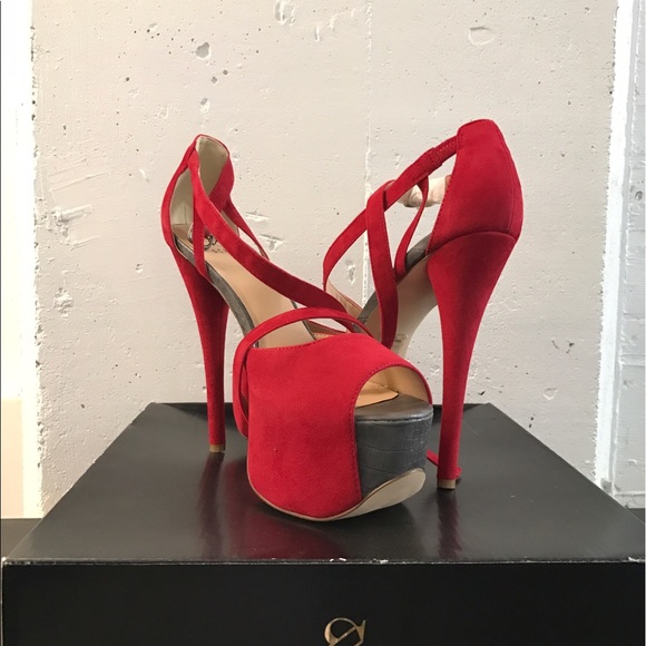 Brand new never worn RED HOT HIGH HEEL PLATFORMS! - Picture 2 of 4